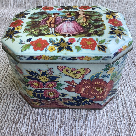 England English Vintage Metal Biscuit Tin - Picture 1 of 6